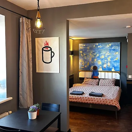 Coffeeshop Living Experience In Oldtown! *