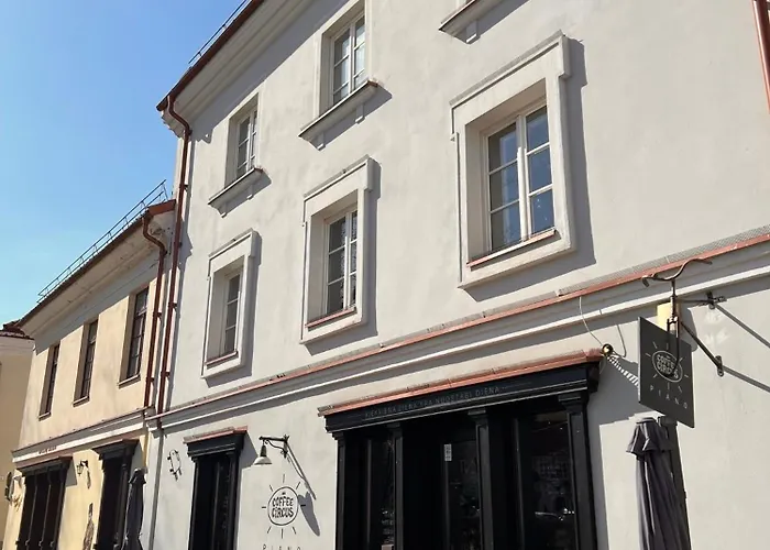 Coffeeshop Living Experience In Oldtown!