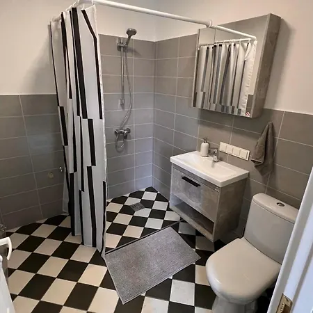 Coffeeshop Living Experience In Oldtown! *